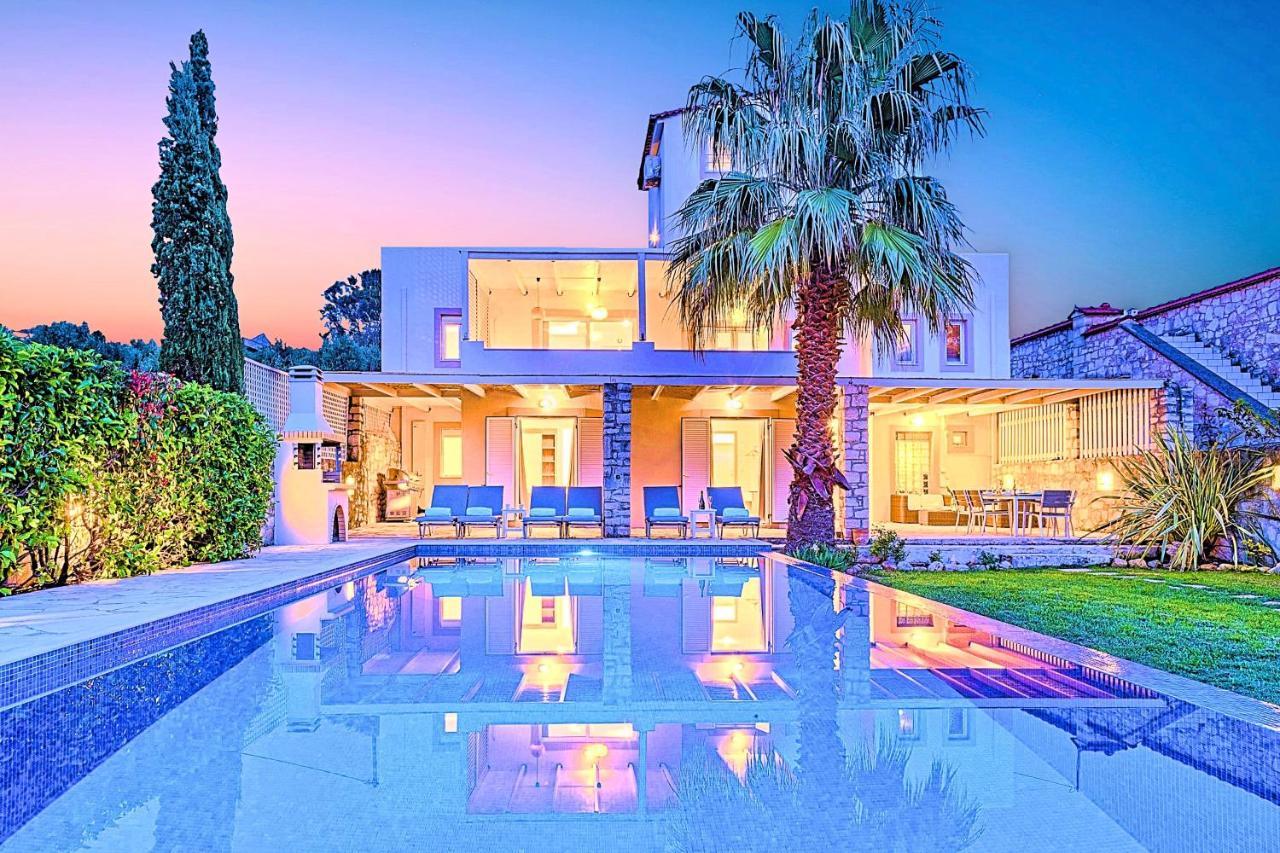 Cretan Mansion With Heated Swimming Pool Villa Jeorjúpoli Kültér fotó