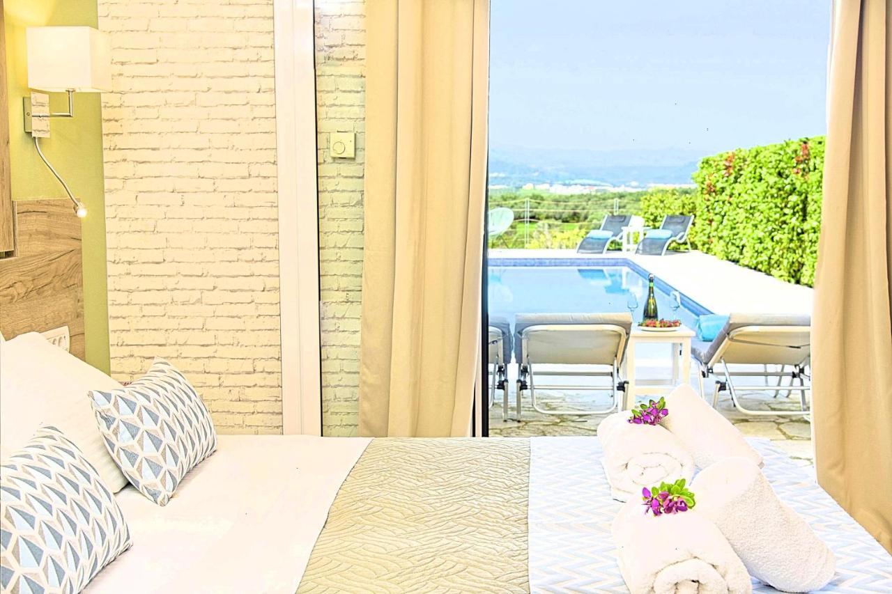Cretan Mansion With Heated Swimming Pool Villa Jeorjúpoli Kültér fotó