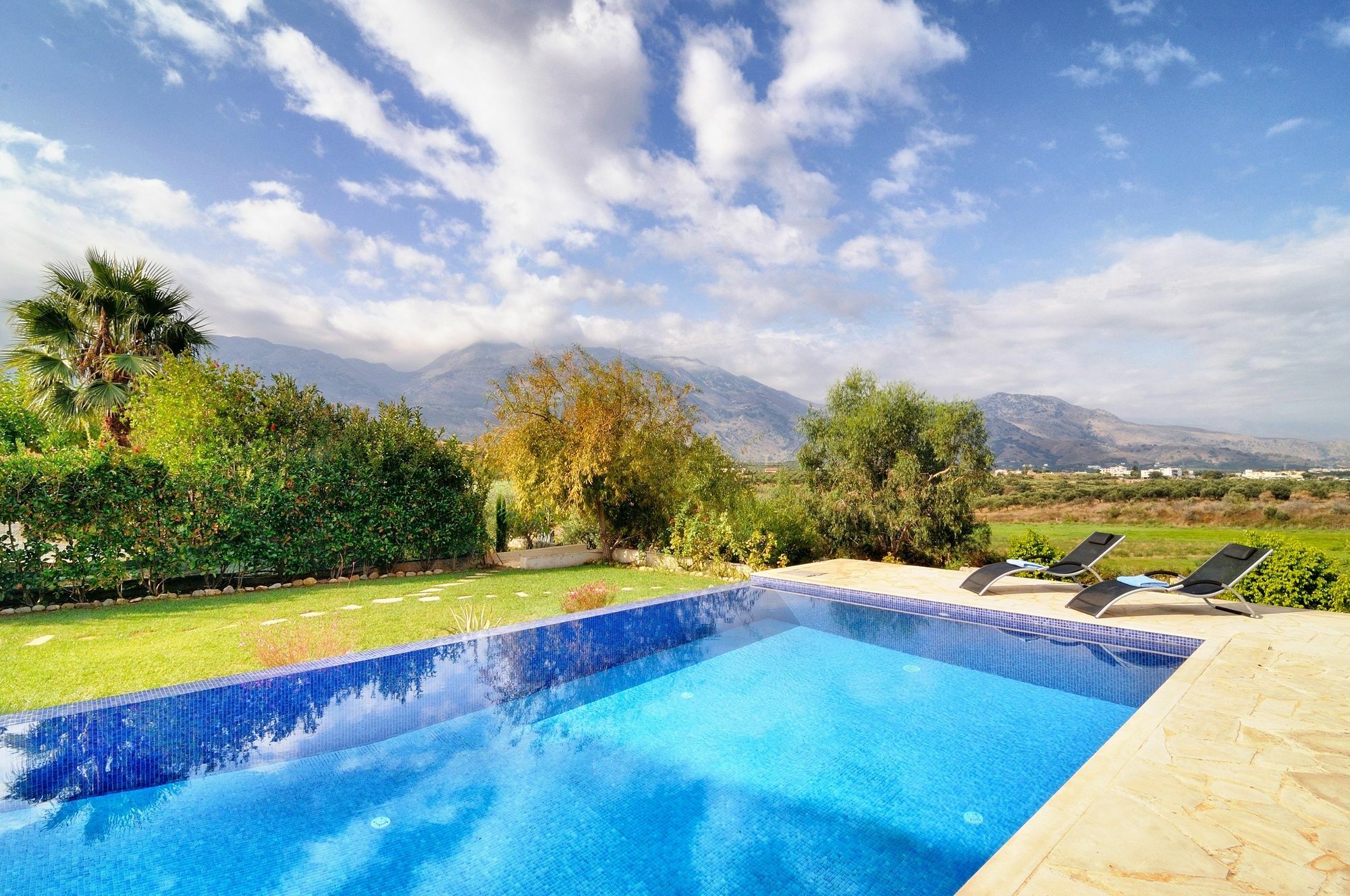 Cretan Mansion With Heated Swimming Pool Villa Jeorjúpoli Kültér fotó